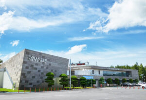 삼다수 경량화로 연 180톤 플라스틱 절감 지속가능한 먹거리 혁신